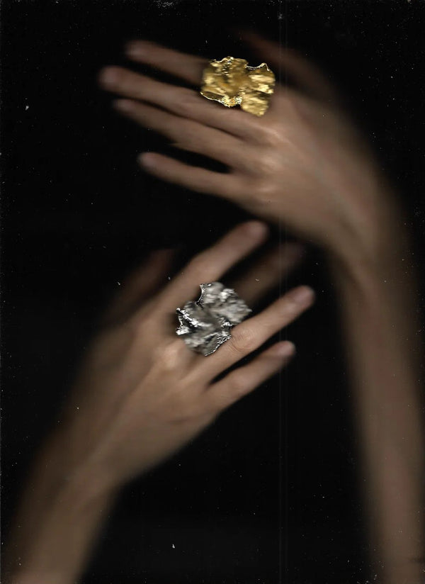 Hitam Ring Gold