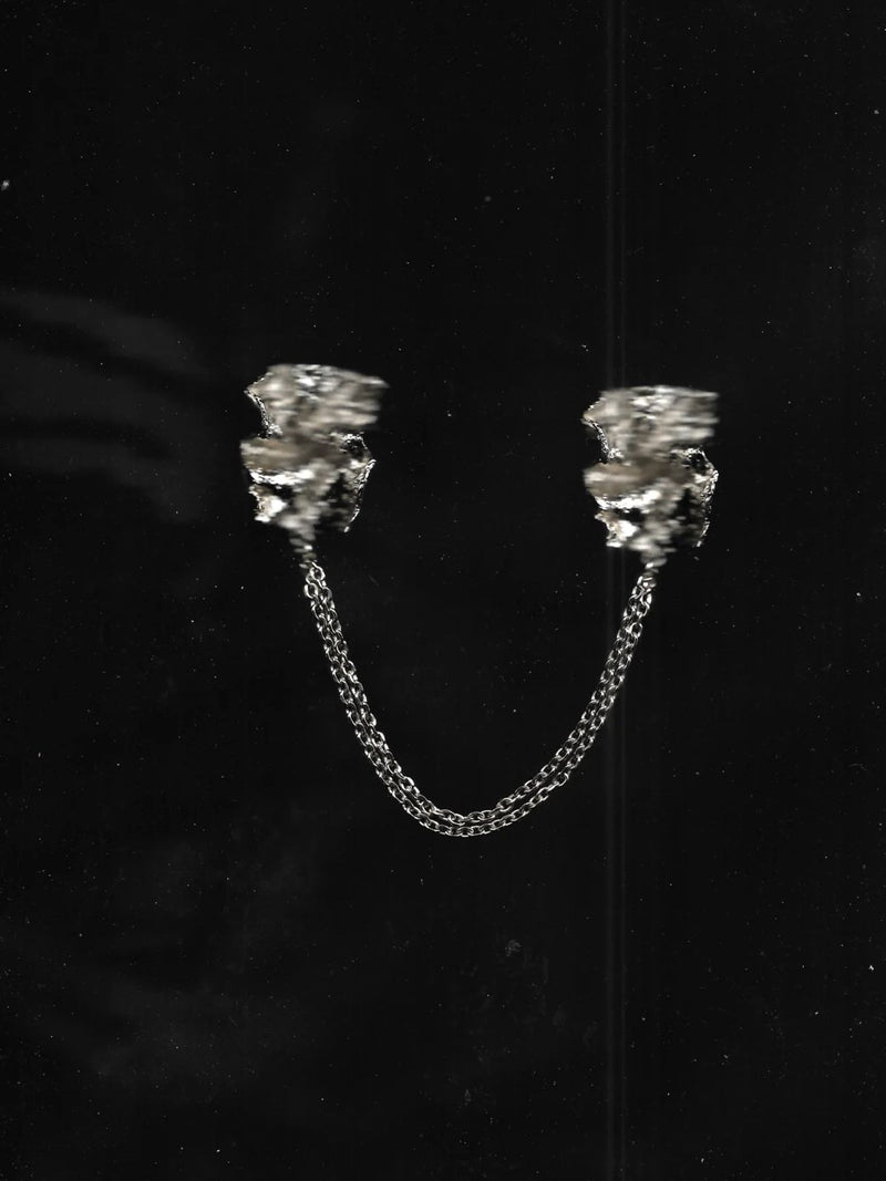 Hitam Long Brooch Silver