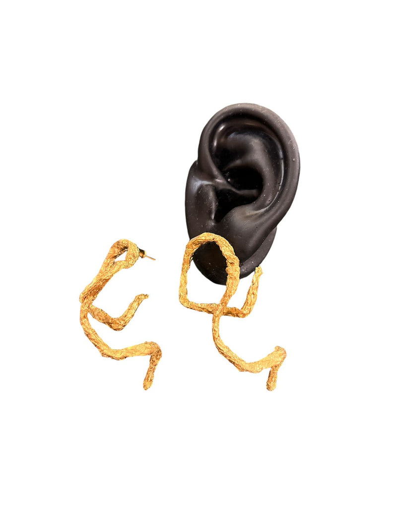 Belenggu Earrings Gold