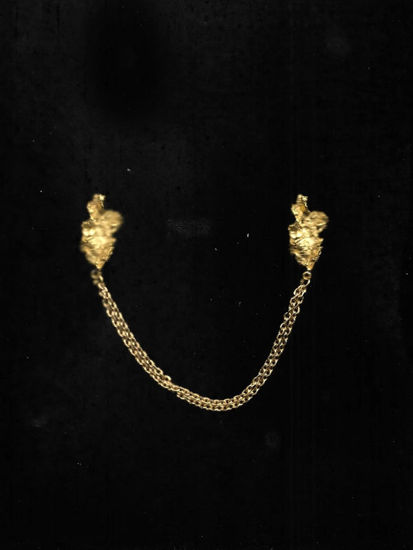 Runtuh 02 Long Brooch Gold