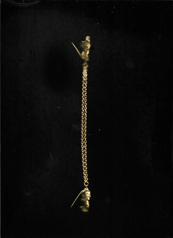 Runtuh 02 Long Brooch Gold