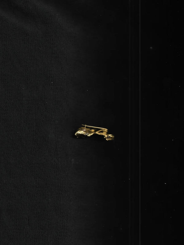 Runtuh 03 Brooch Gold