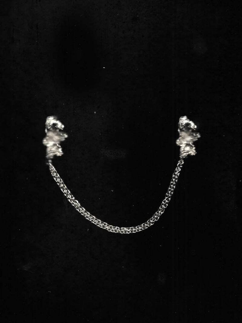 Runtuh 03 Long Brooch Silver